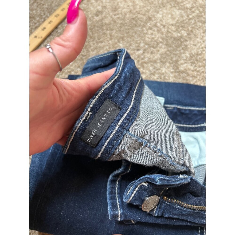 Silver Suki Jeans cropped medium wash with stretch SZ 32 X 22.5 great condition - Picture 5 of 10
